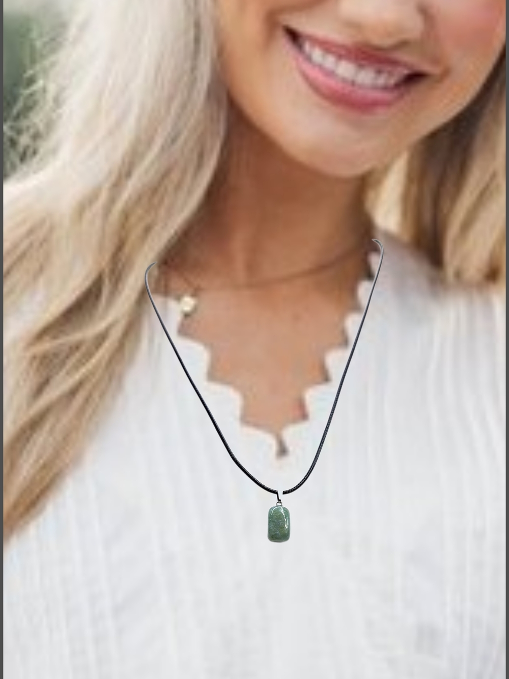 Green Stone Pendant w/ Cord Necklace NWOT